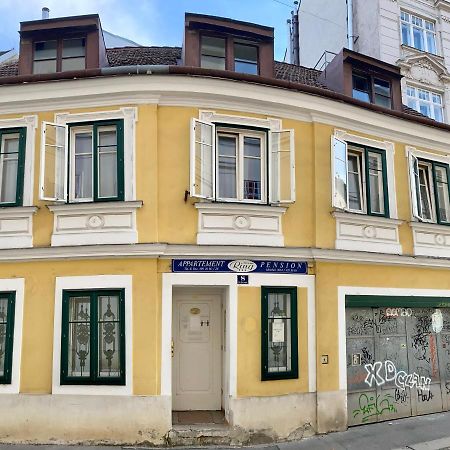Appartement Pension 700M Zum Ring Вена Экстерьер фото