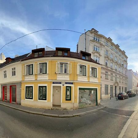 Appartement Pension 700M Zum Ring Вена Экстерьер фото